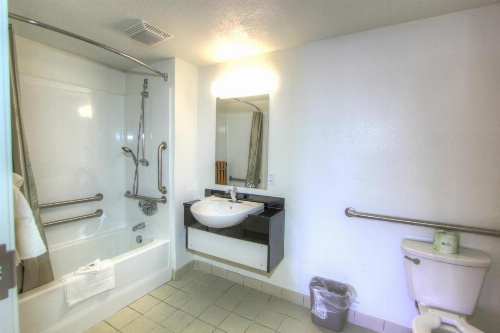 Howard Johnson by Wyndham Harrisonburg image 6